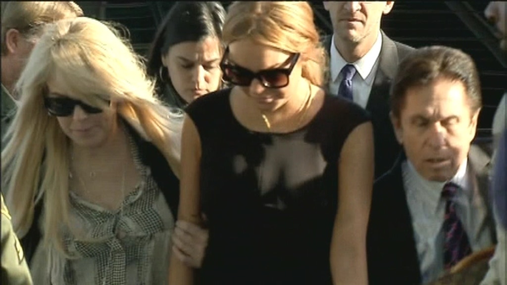 Lindsay Lohan court Fox1.jpg